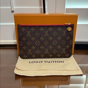 Louis Vuitton Neverfull MM Monogram Pochette with Louis Vuitton Chain